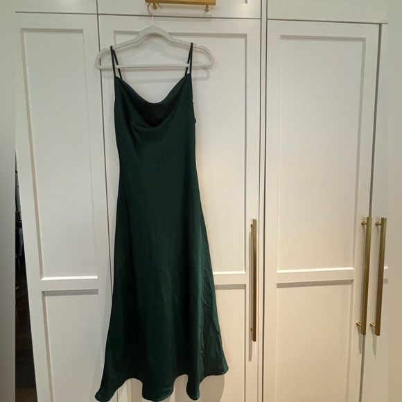 Forest green slip dress from SHEIN never worn. - Picture 1 of 4